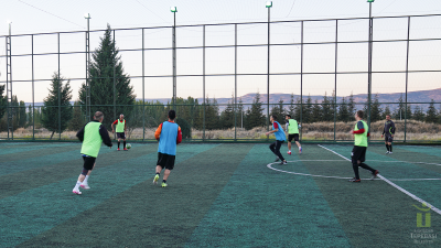 Cumhuri̇yet Coşkusu Sahaya Taşindi: Futbol Turnuvasi Başladi